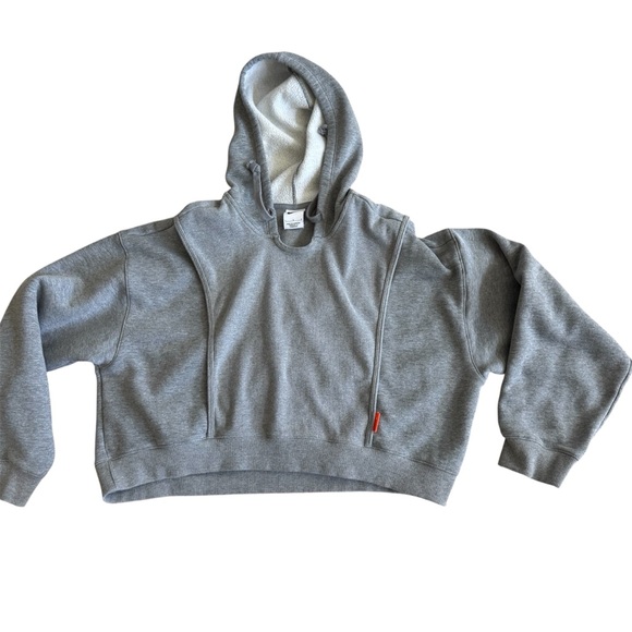 Nike Tops - Nike Women’s Cropped Hoodie Gray Fleece Training Pullover Size L